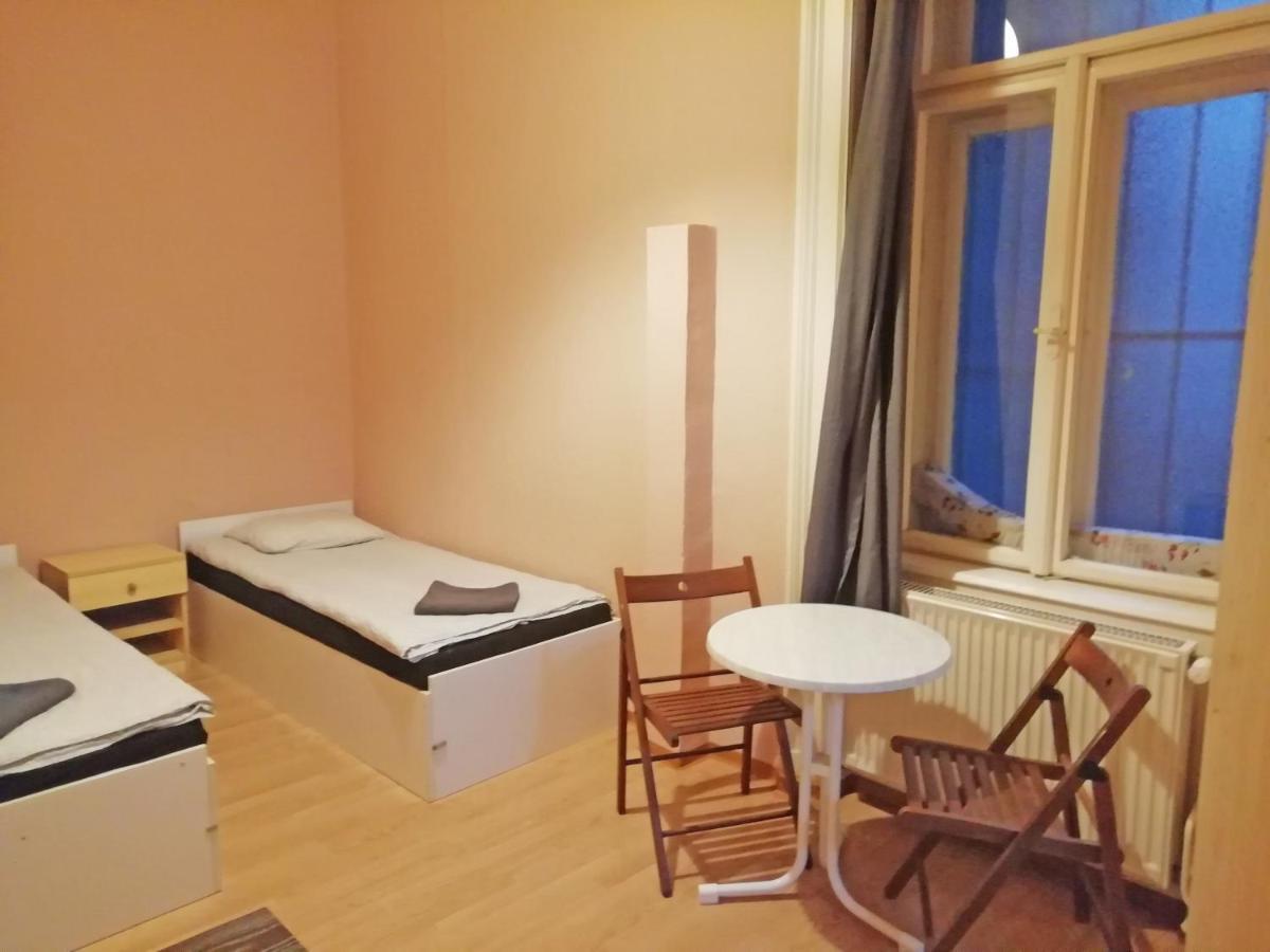 Opera Guesthouse Будапеща Екстериор снимка