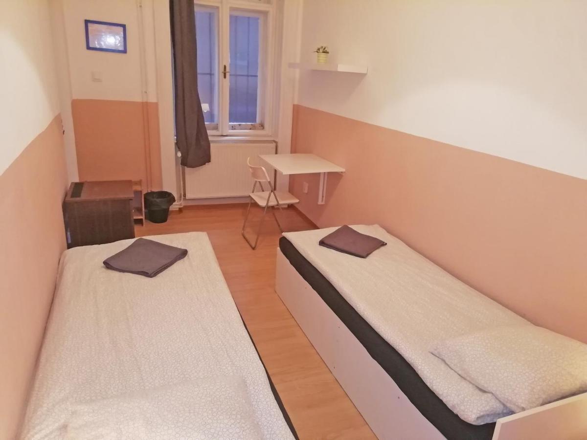 Opera Guesthouse Будапеща Екстериор снимка